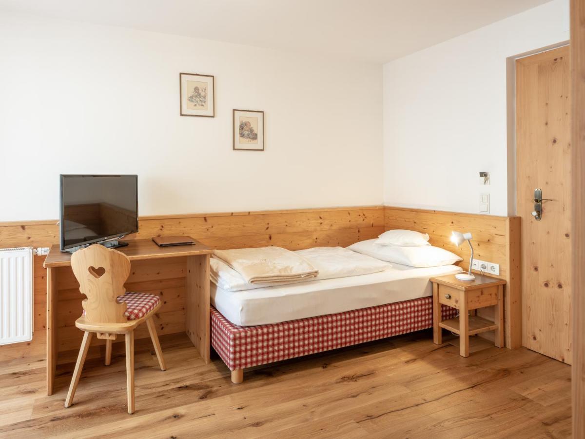 Hotel Falken Falzes Esterno foto