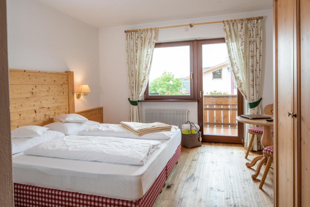 Hotel Falken Falzes Esterno foto