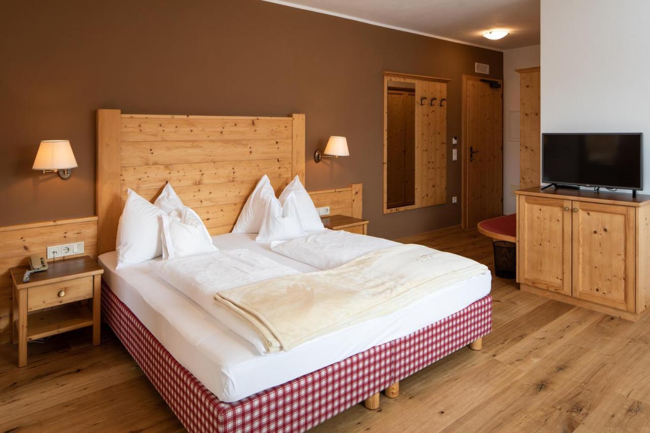 Hotel Falken Falzes Esterno foto