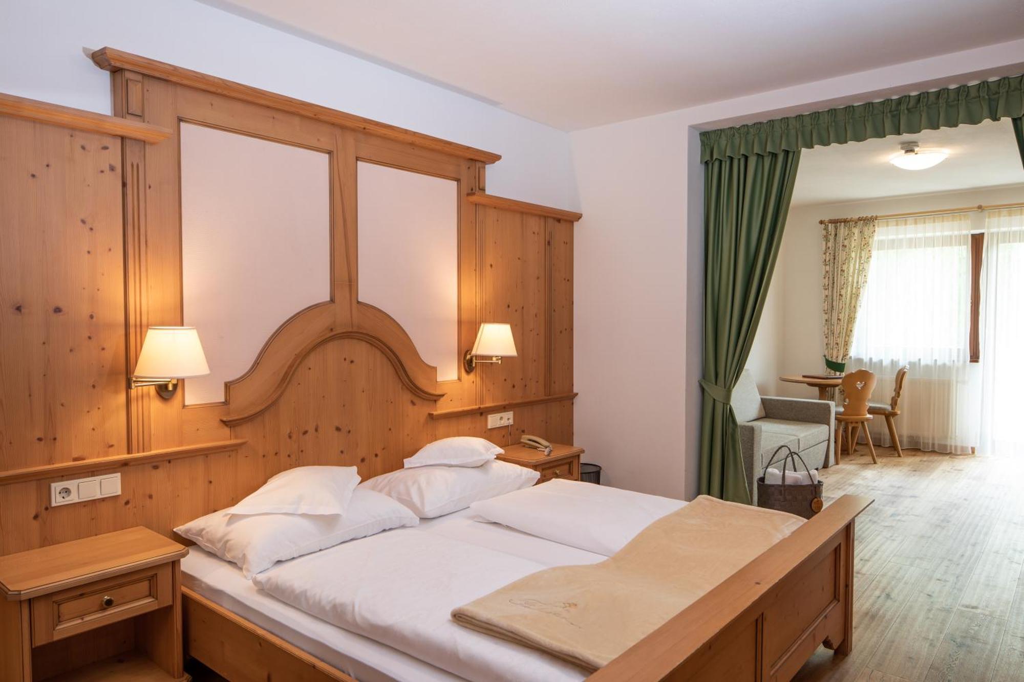 Hotel Falken Falzes Esterno foto